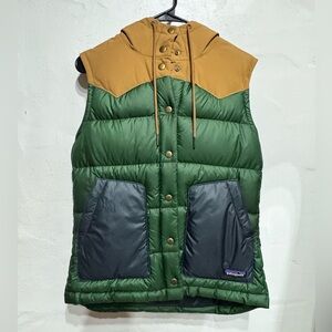 Patagonia Green and Tan Bivy Vest